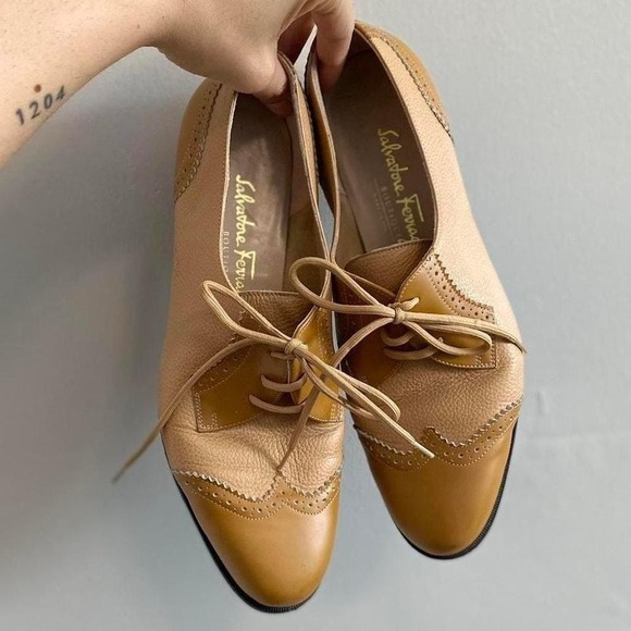 Salvatore Ferragamo Shoes - Salvatore Ferragamo Boutique vintage oxford shoes